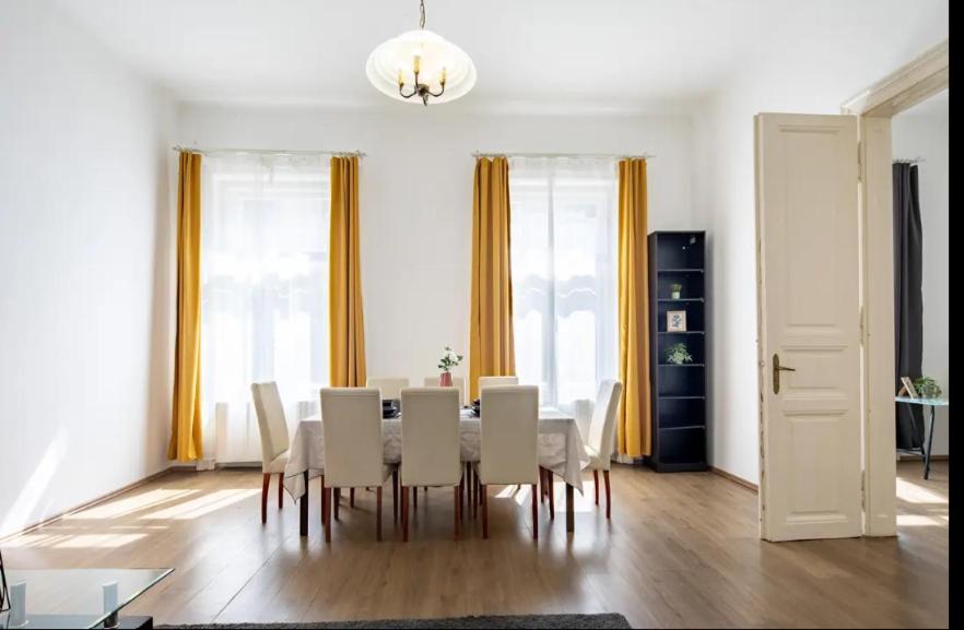 Cityscape Budget Zichy Loft