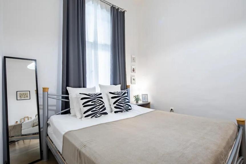 Cityscape Budget Zichy Loft