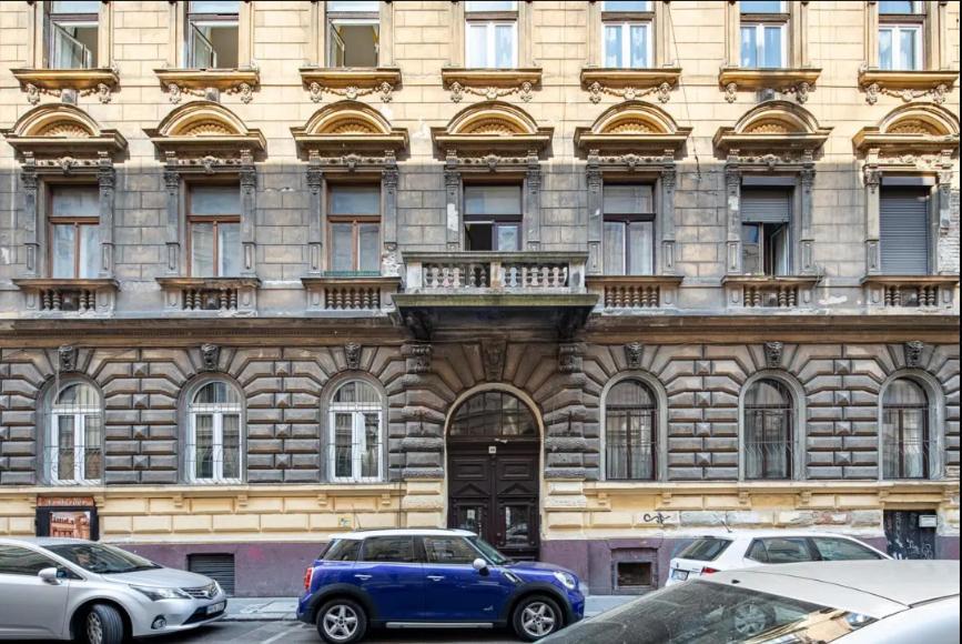 Cityscape Budget Zichy Loft