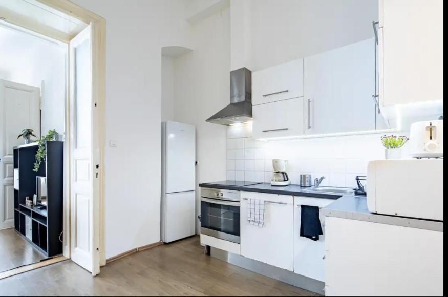 Cityscape Budget Zichy Loft *